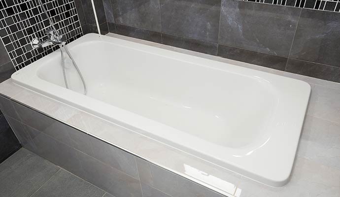Neat and clean tub